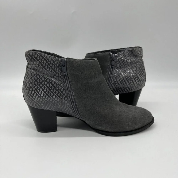 Vionic BROMLEY Ankle Boots Womens 9.5 Wide Grey Suede Faux Snake Booties Zip - Picture 1 of 14